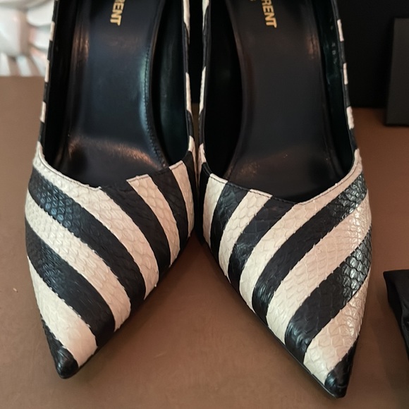 Yves Saint Laurent - NWT - size 40+ heels - Picture 5 of 8